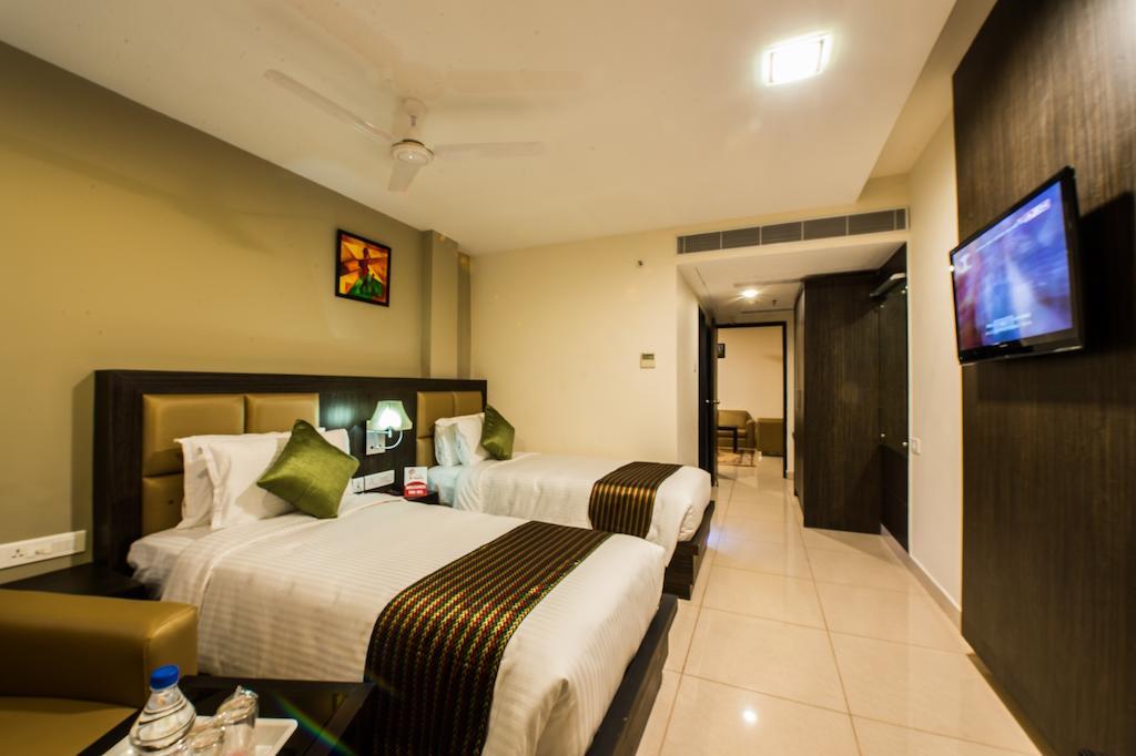 Plaza Hotel Trichy Tiruchirappalli Zimmer foto
