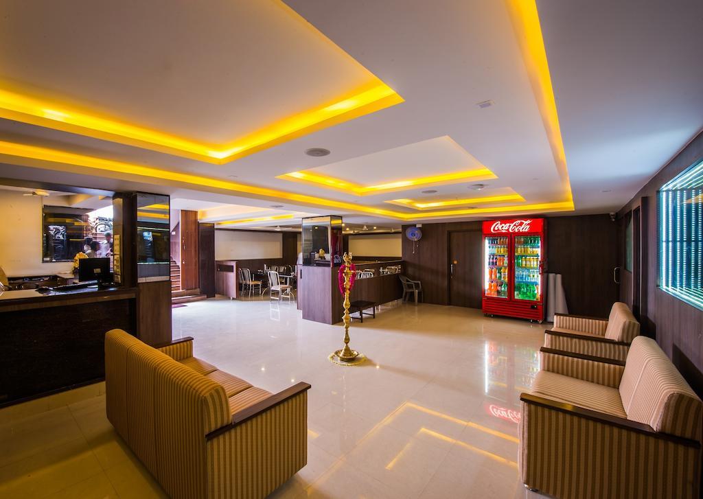 Plaza Hotel Trichy Tiruchirappalli Zimmer foto